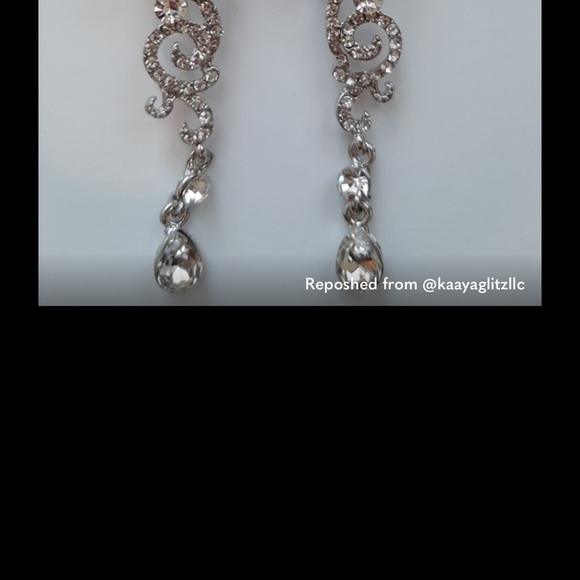 Brand new charming earrings, I have them in royal blue as well. - Picture 6 of 6